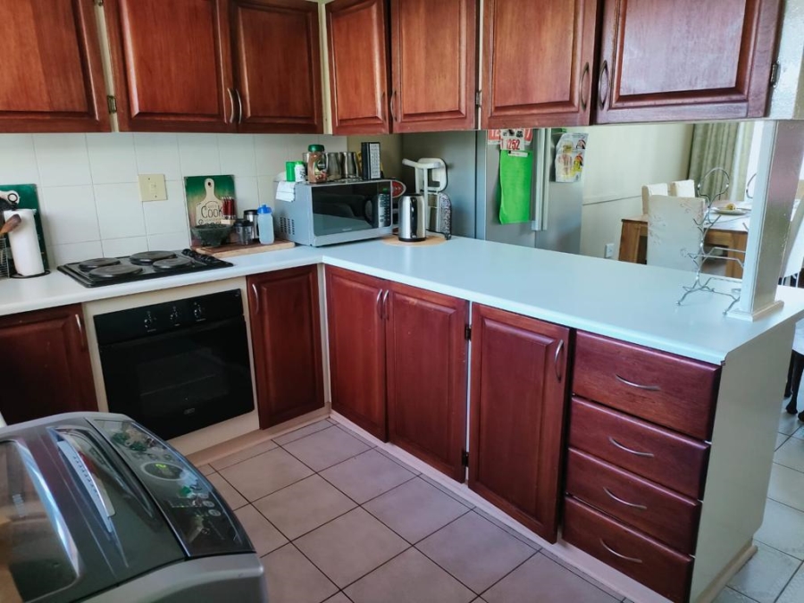 To Let 2 Bedroom Property for Rent in Langenhovenpark Free State